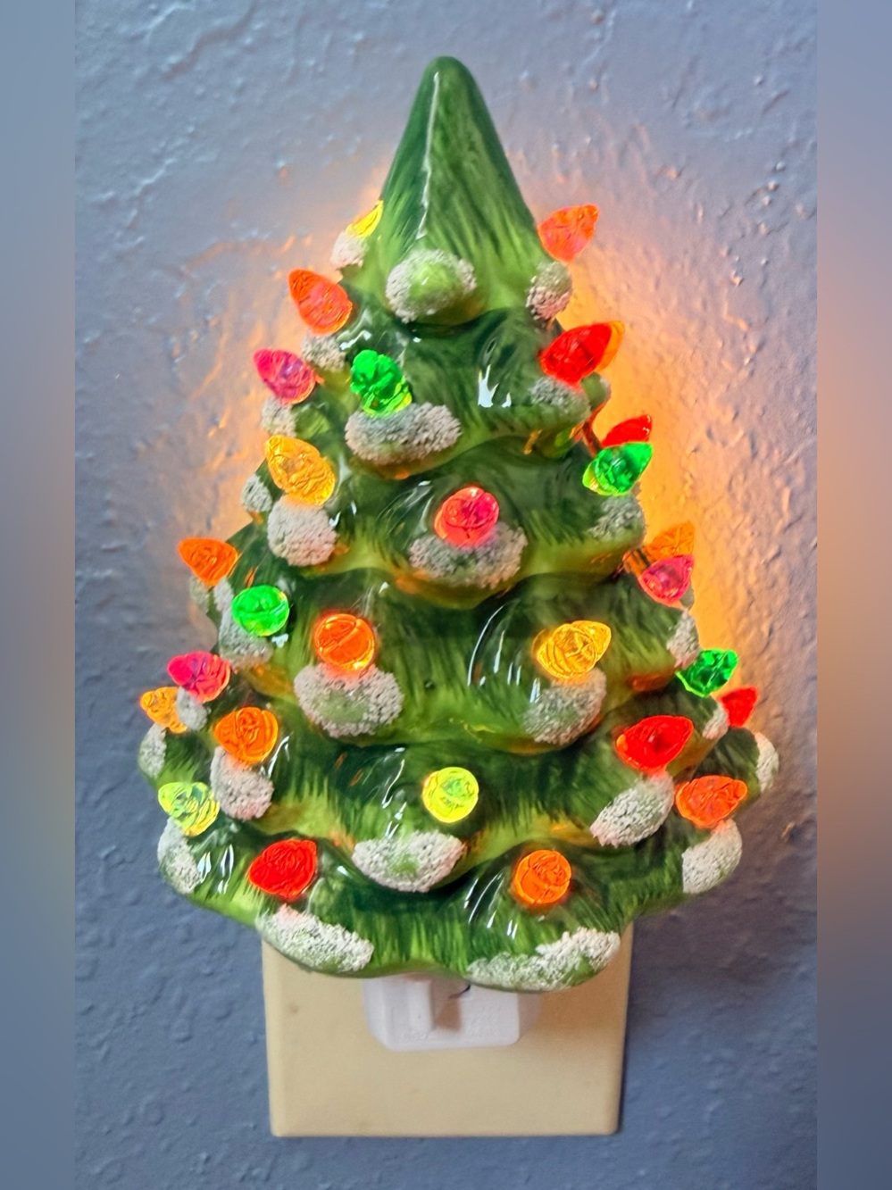 Nostalgic Green Ceramic Christmas Tree Plug-In Nightlight - Mint Condition!